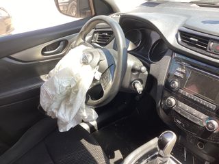 2017 Nissan Rogue Sport S - Interior Steering Wheel With Keys Image